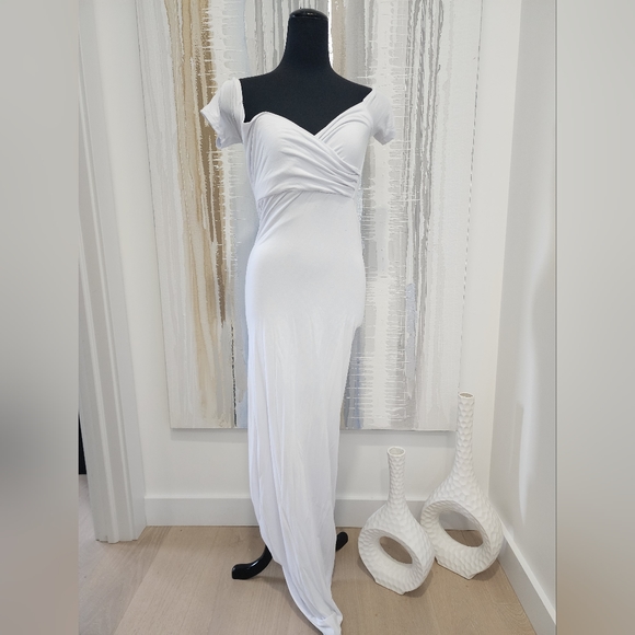 Sexy Mama Maternity gown (in white) / sz S - Picture 2 of 2